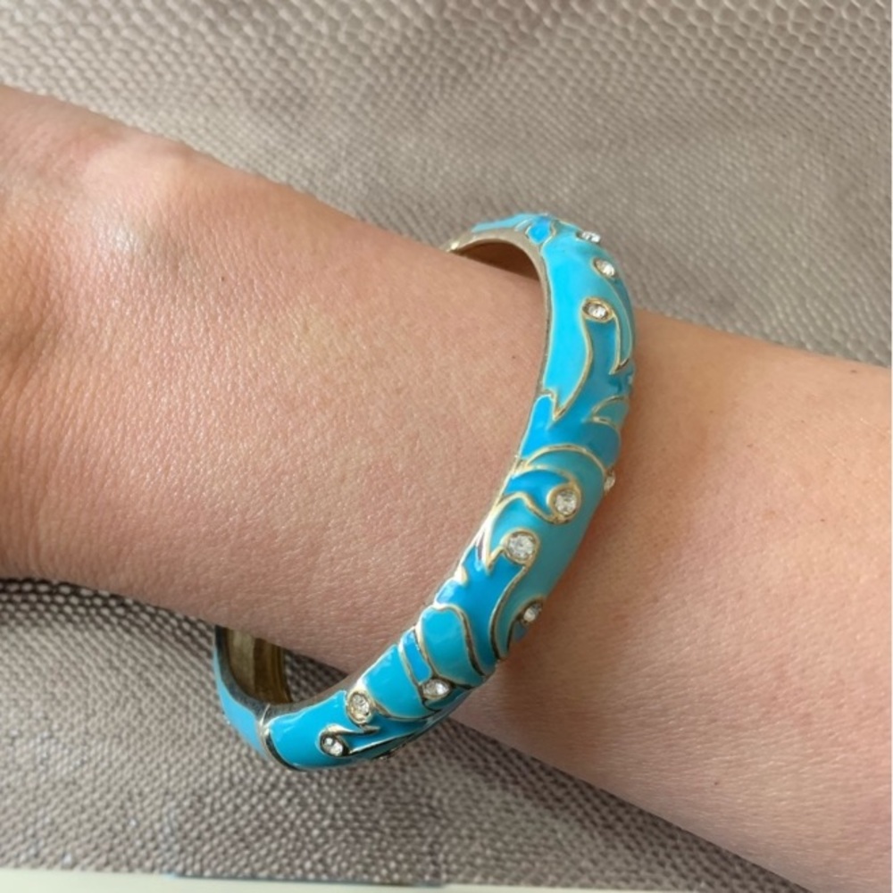 A rare aqua colored enamel bangle bracelet in EUC by Henri Bendel. Stunning! - Picture 2 of 4